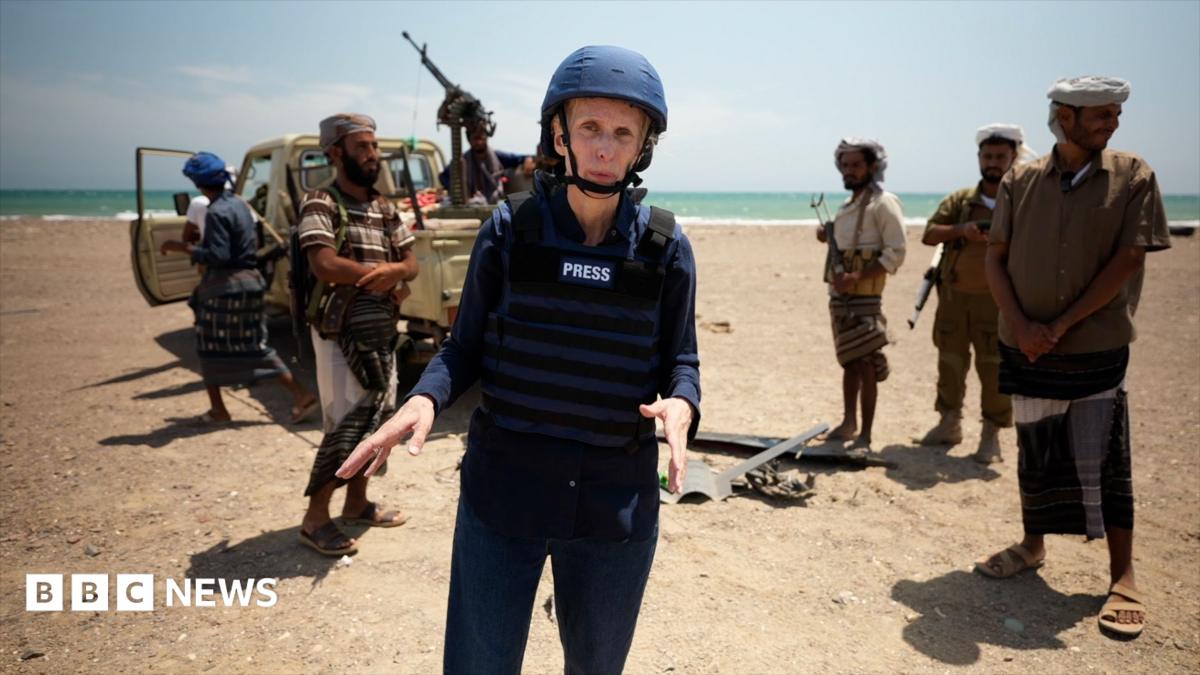 BBC's Orla Guerin travels with Yemen's southern national security forces through desert battlefield