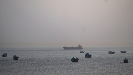 US warns shippers of sanctions if they pay Hormuz tolls even in charity