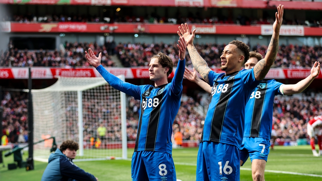 Arsenal 1-2 Bournemouth: Scott provides title race twist as Premier League leaders wobble again