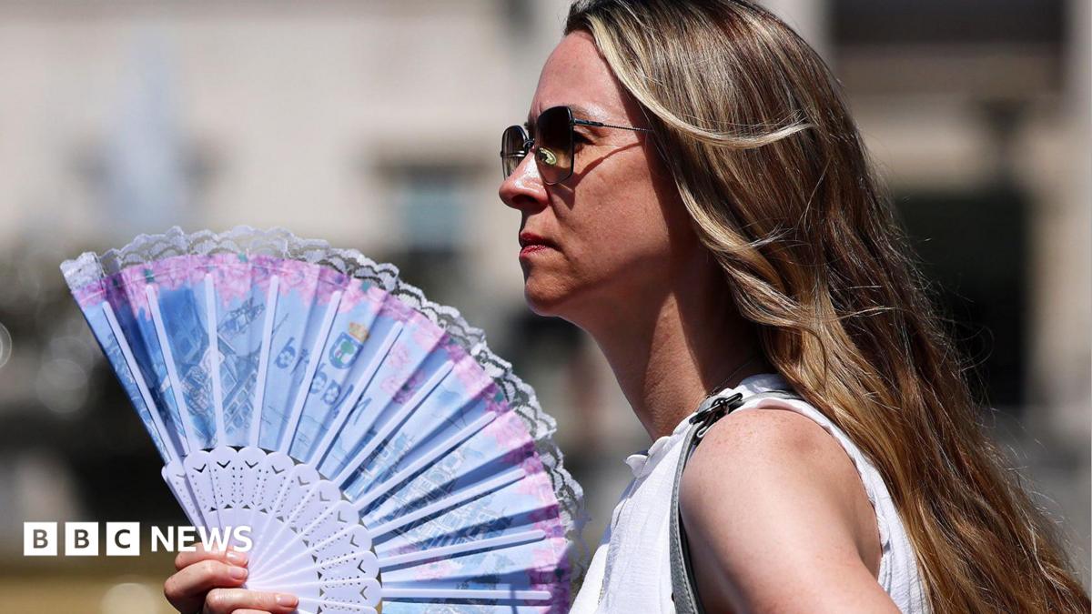 In pictures: Britain braves record breaking June temperatures