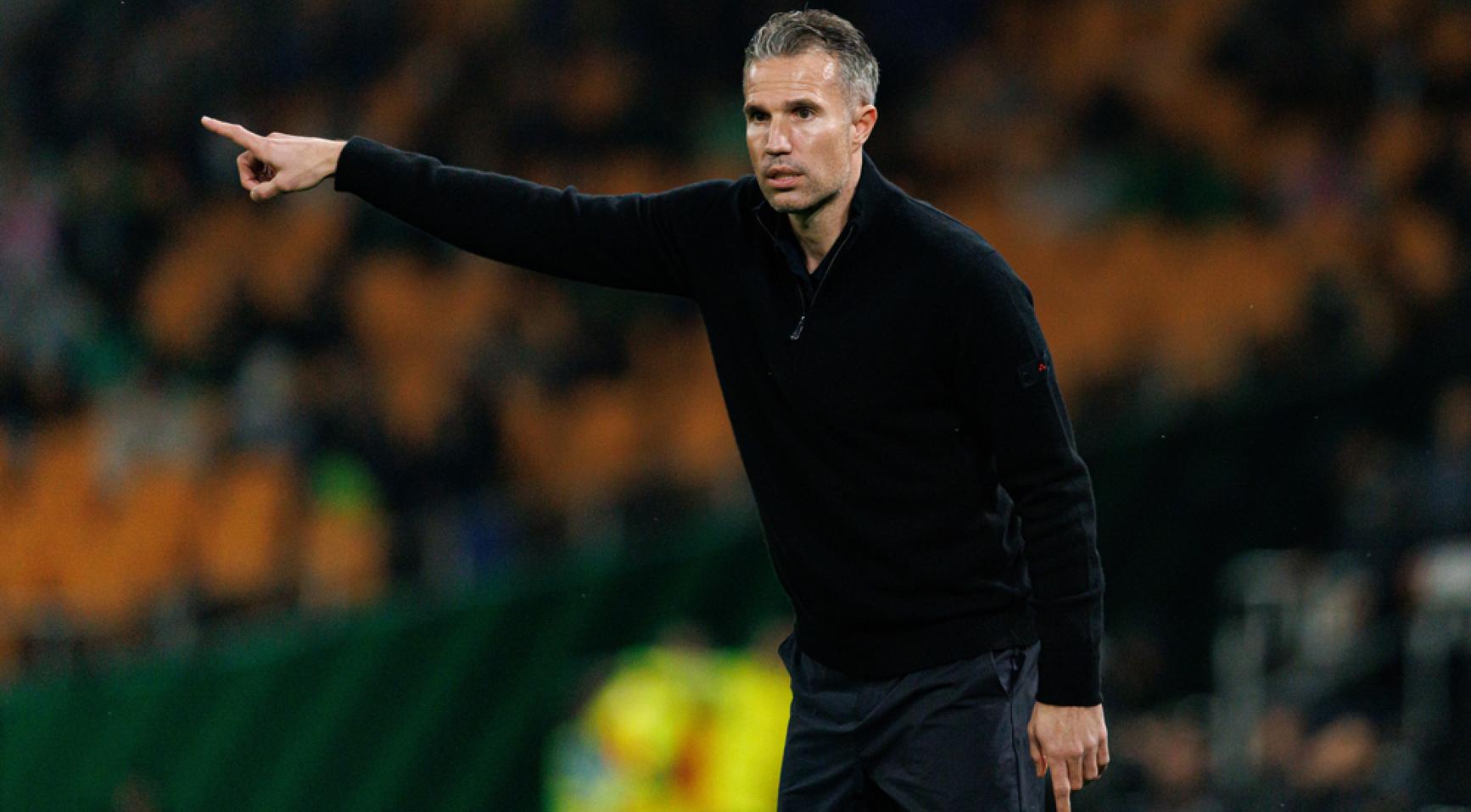 Robin van Persie dismissed as Feyenoord head coach as new directors opt for fresh start
