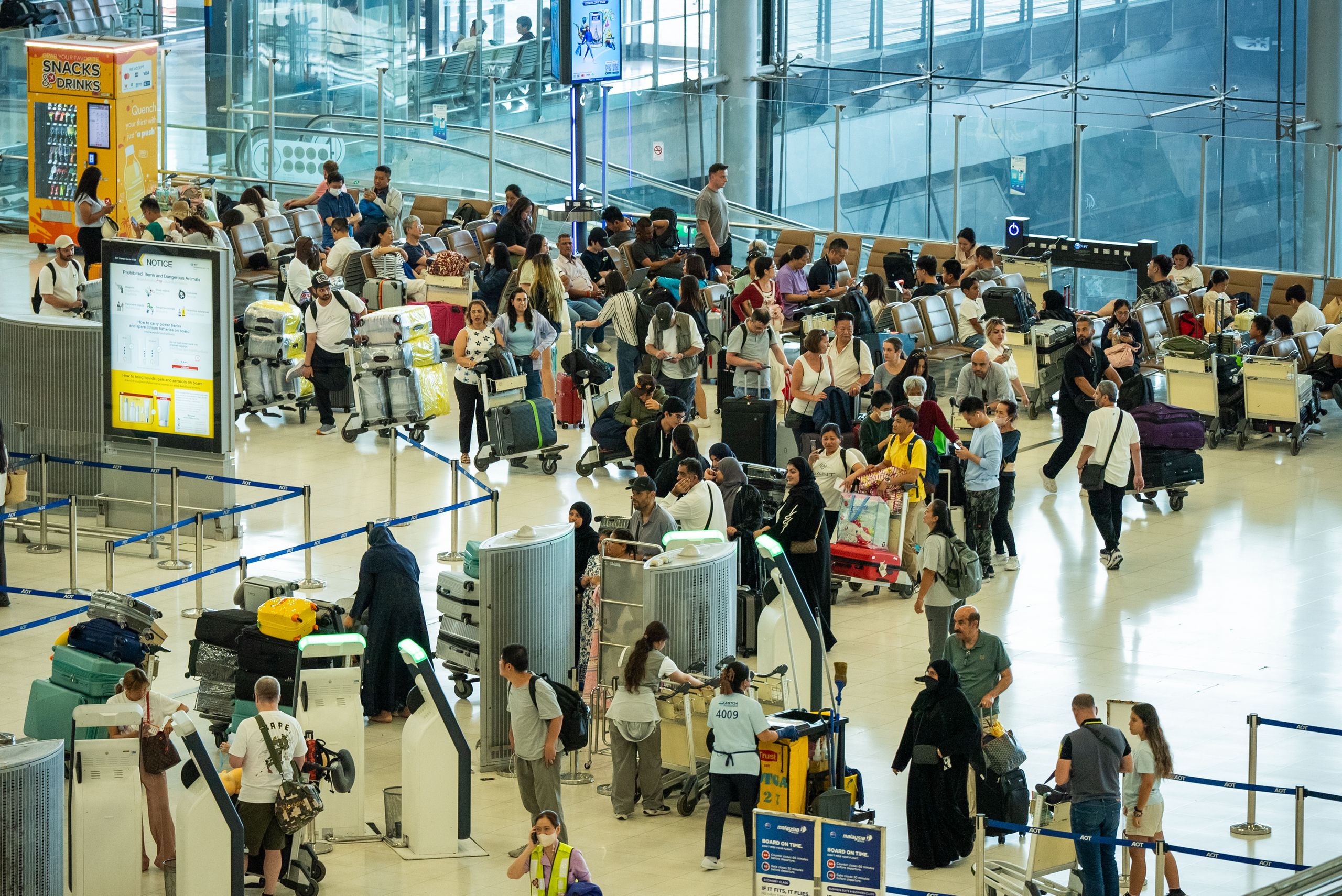 TSA wait times - how to track delays at airports during the government shutdown