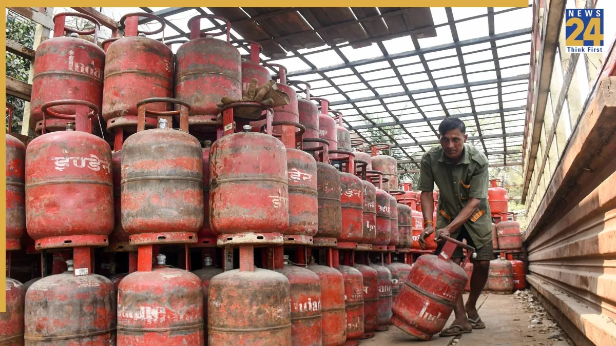 Commercial LPG cylinder gets costlier again amid Middle East crisis, prices hiked by Rs…, domestic gas price is…; Check new rates in Delhi, Noida, Mumbai, Kolkata and other cities