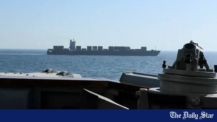 World awaits fate of ceasefire after US seizes Iranian ship