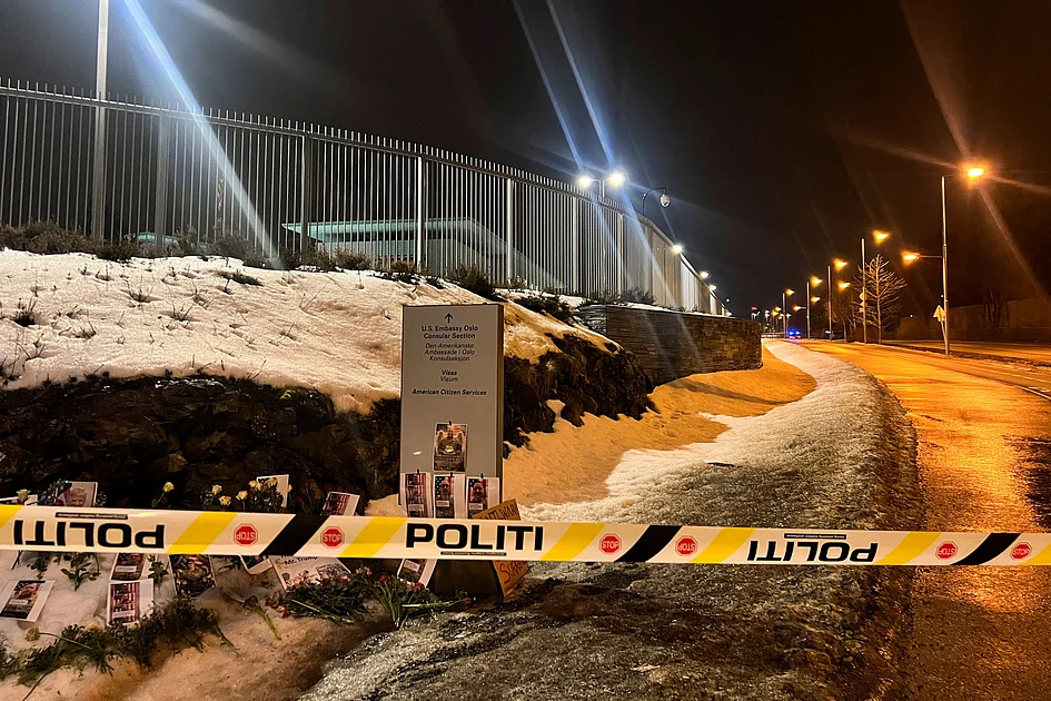 Explosion hits US embassy in Oslo, causing minor damage, thick smoke