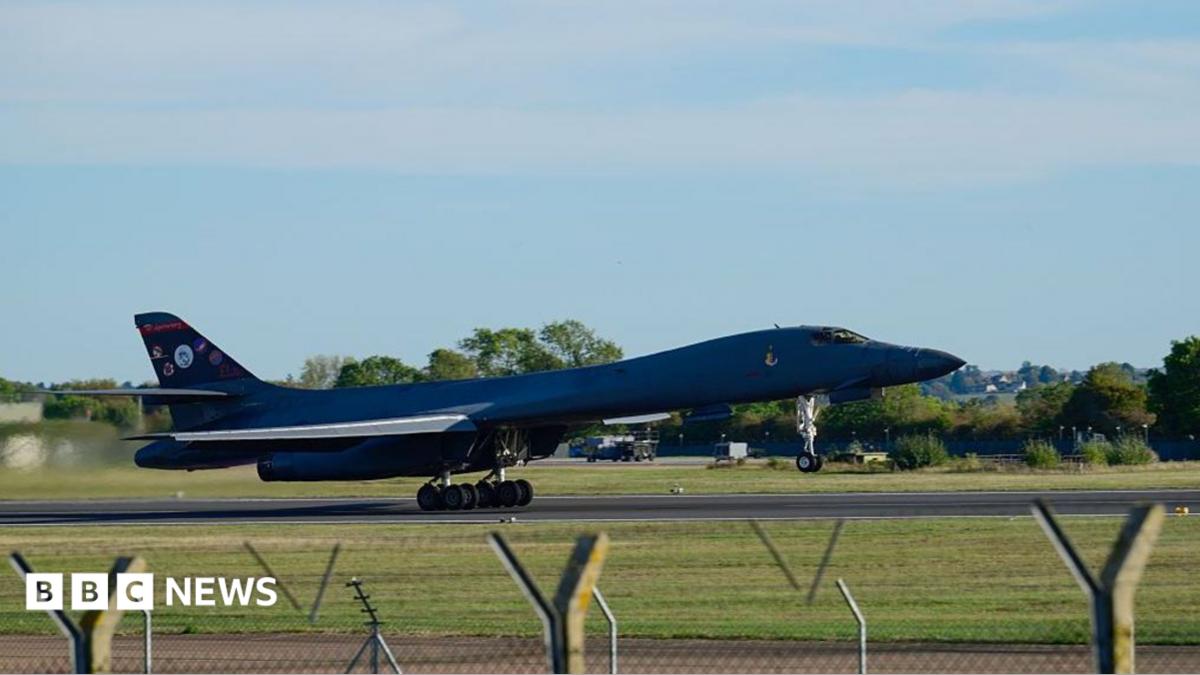 US removes all bombers from UK air base