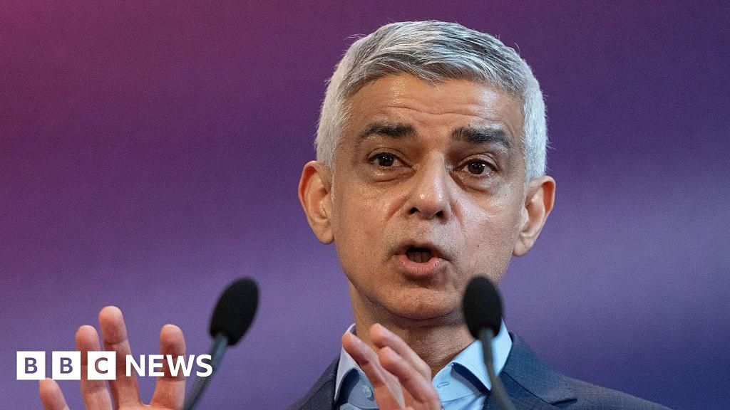 Mayor warns of London 'disinformation blizzard'