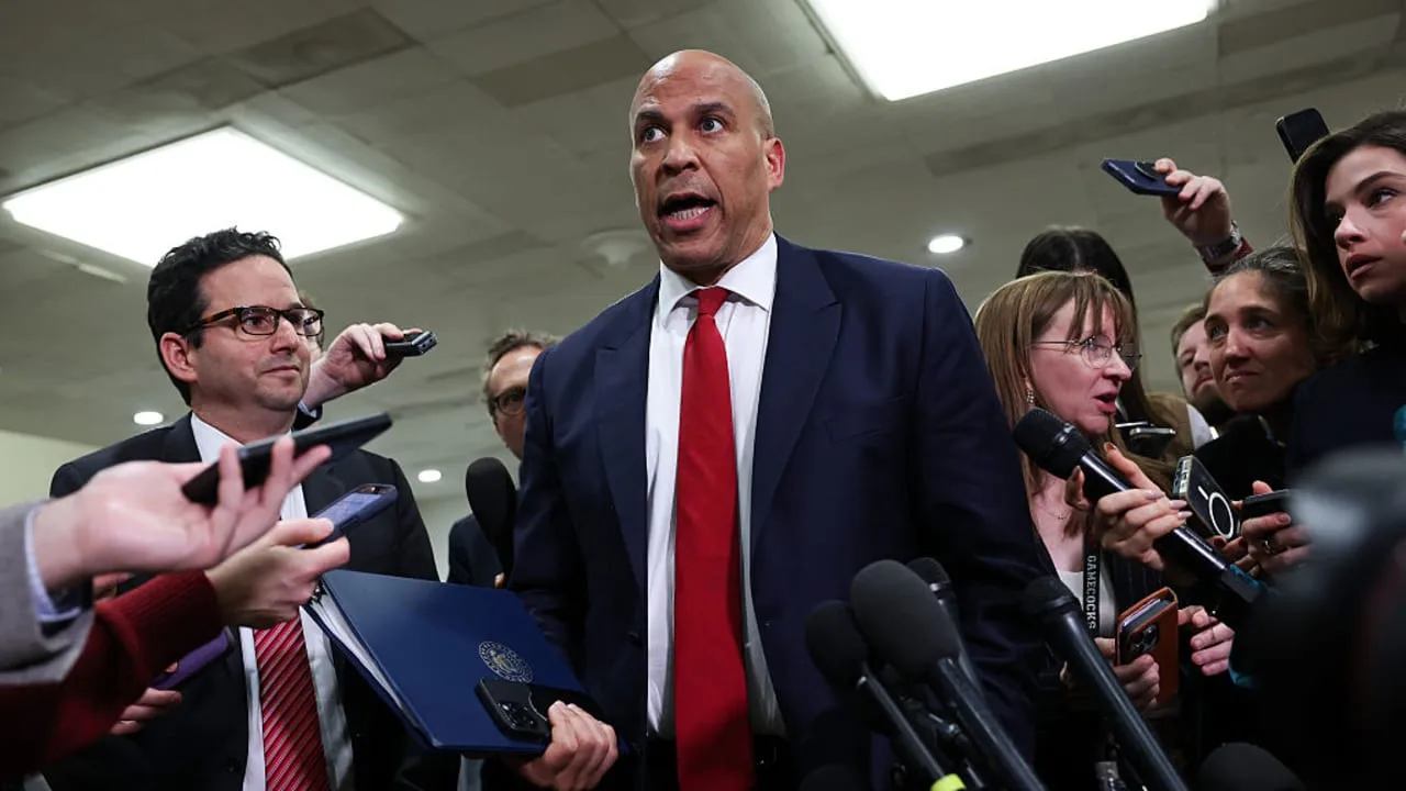 US Democrats demand end to Iran war