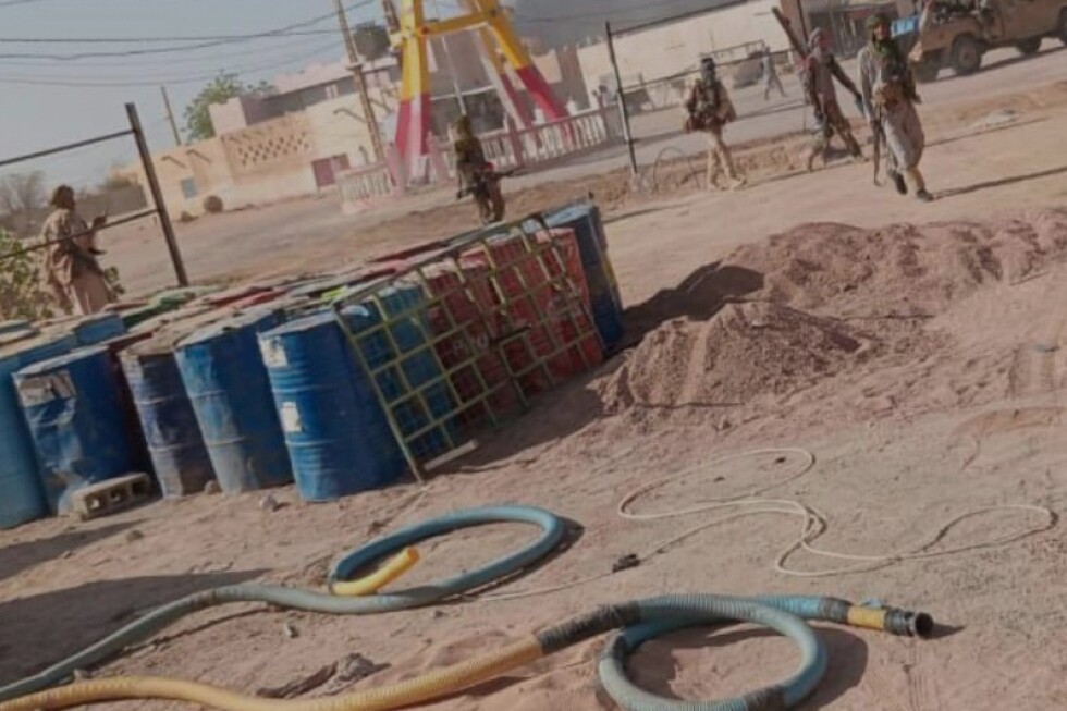 Mali troops and Russian mercenaries withdraw from northern city after rebel attacks
