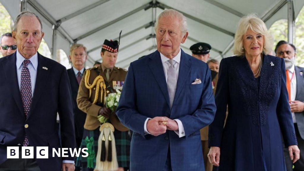 King and Queen lay flowers at 9/11 Memorial in New York