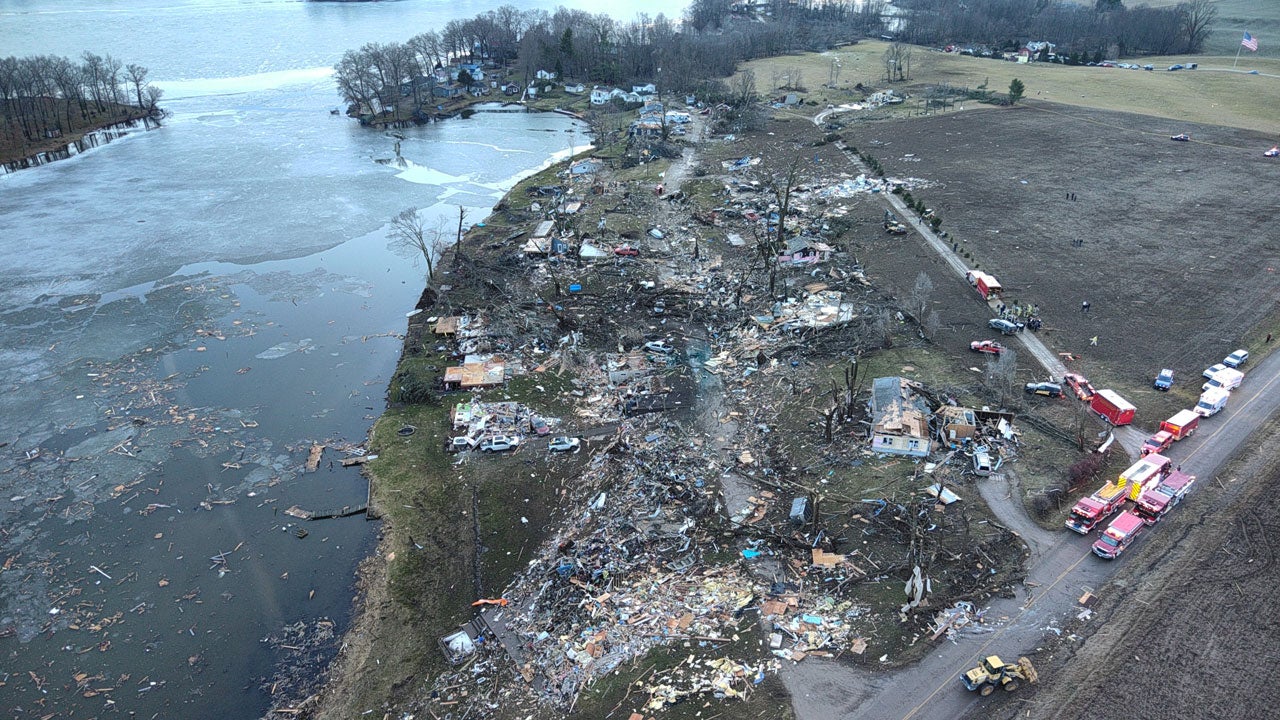 8 Dead, Dozens Injured As Severe Weather Outbreak, Tornadoes Wreck Towns In Midwest, Plains