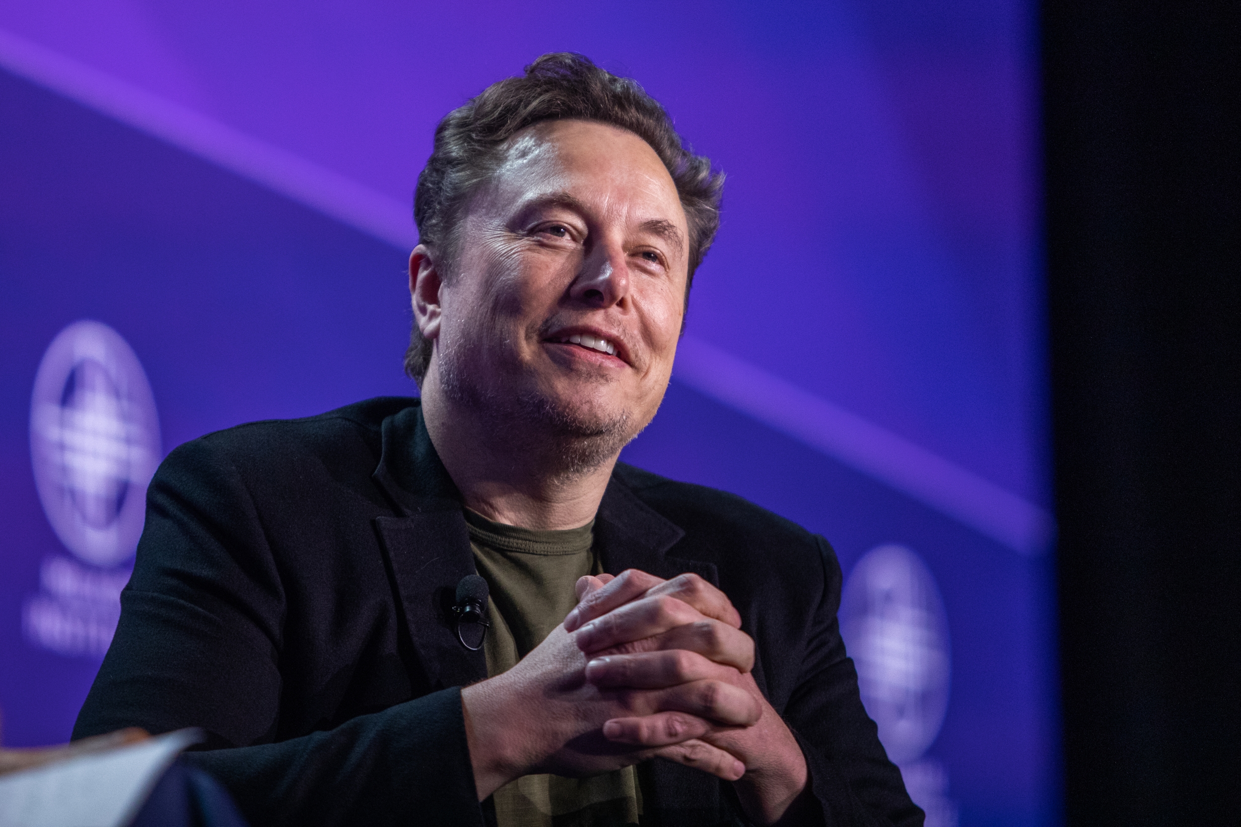 Elon Musk Becomes the World’s First Trillionaire as SpaceX Closes Up 19% in Record Debut