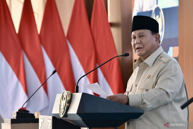 Prabowo downplays impact of rupiah fall on households