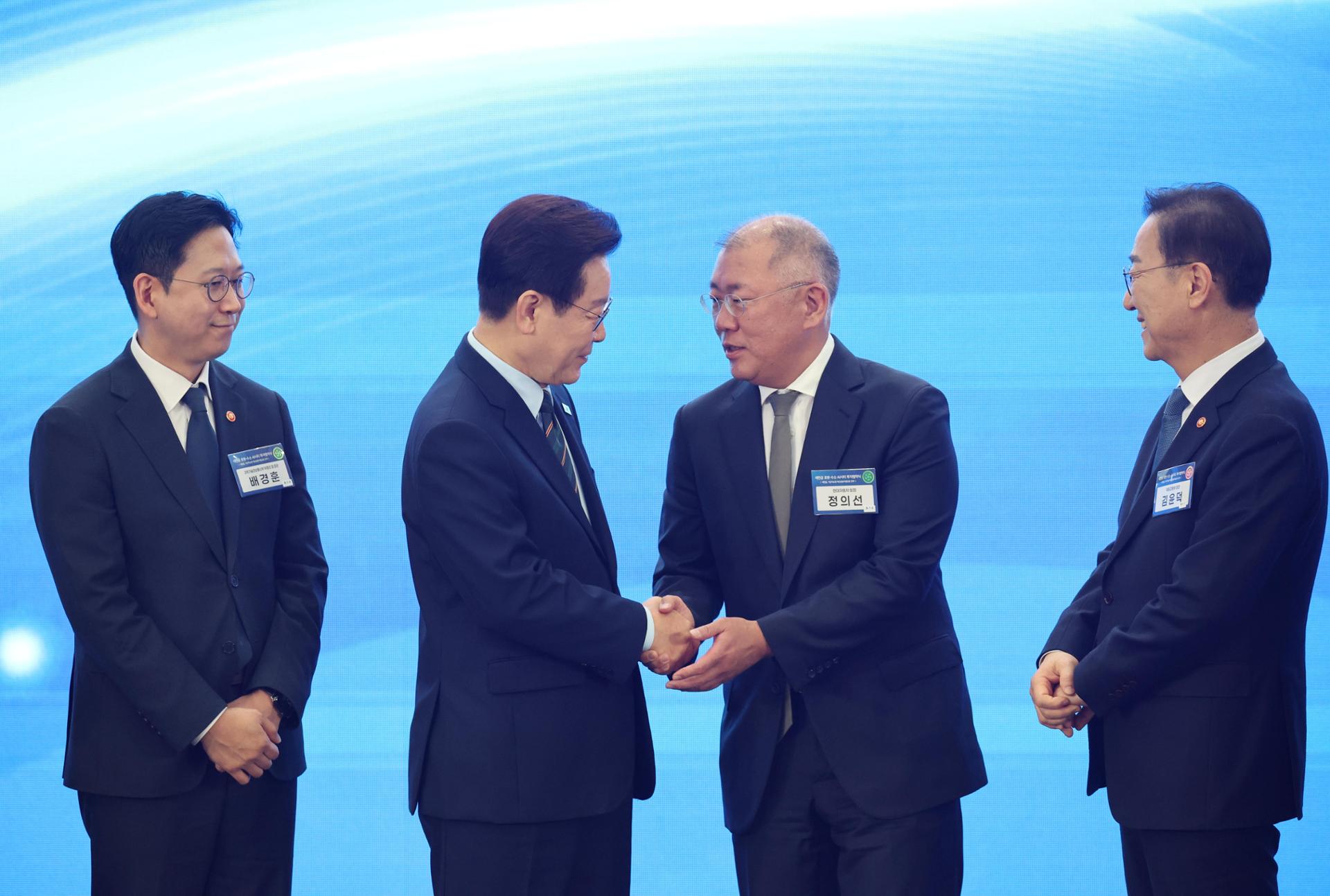 Hyundai Motor to invest $6.3 bil. for physical AI, robots in Saemangeum