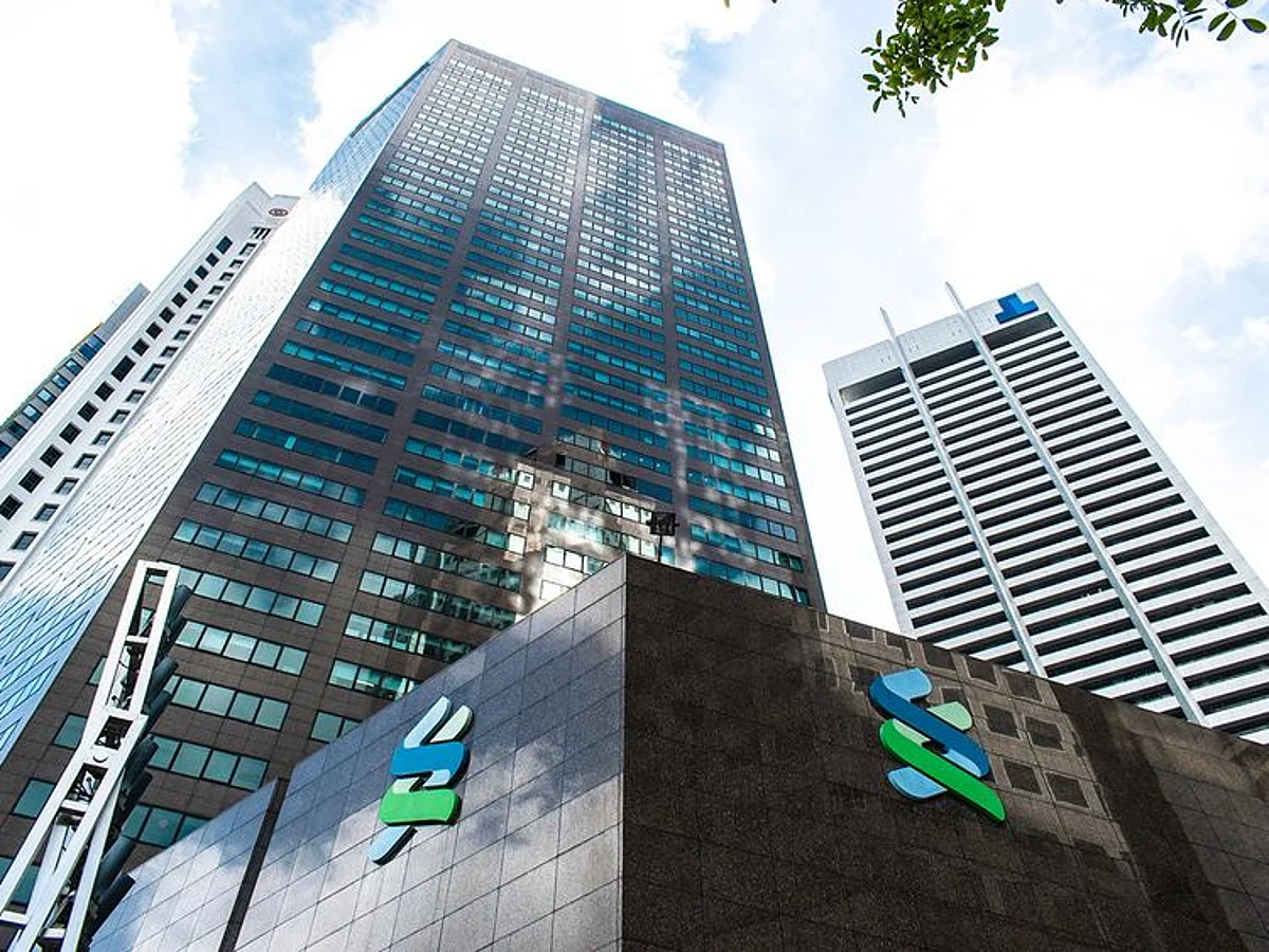 Standard Chartered responds to reports of evacuations at its Dubai offices