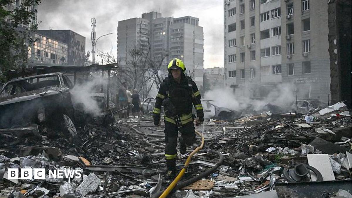 At least 10 killed in second Russian strikes on Kyiv in a week
