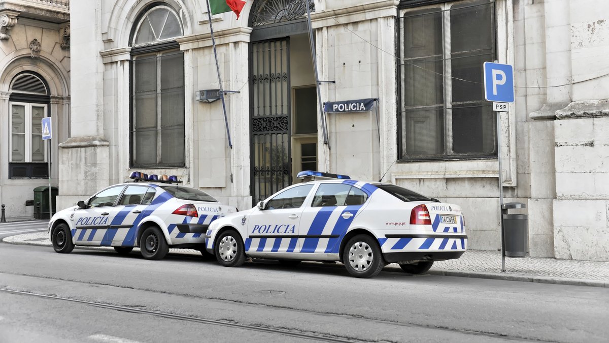 Enfants français abandonnés au bord d’une route au Portugal : yeux bandés, mère en cavale... ce que l’on sait sur cette affaire