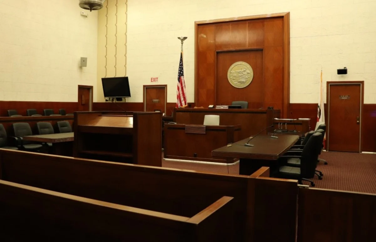 LA Judge Locks In 2026 Trial Date In Alec Baldwin Rust Set Showdown