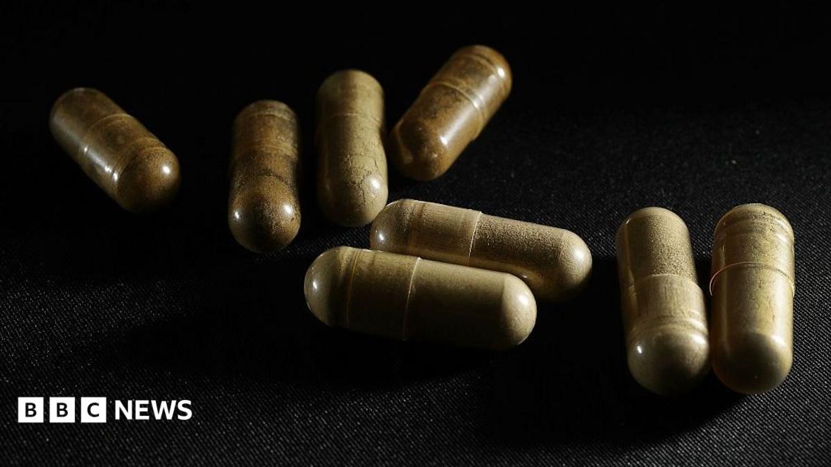 US father and son arrested after 'gas station heroin' deaths