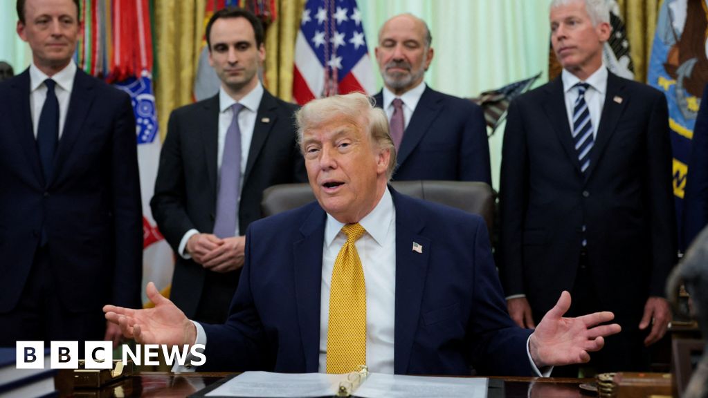 Watch: 'I wish him well' - Trump reacts to Starmer's resignation