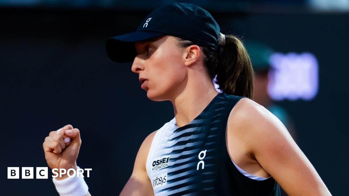 Swiatek drops just one game to set up Osaka meeting