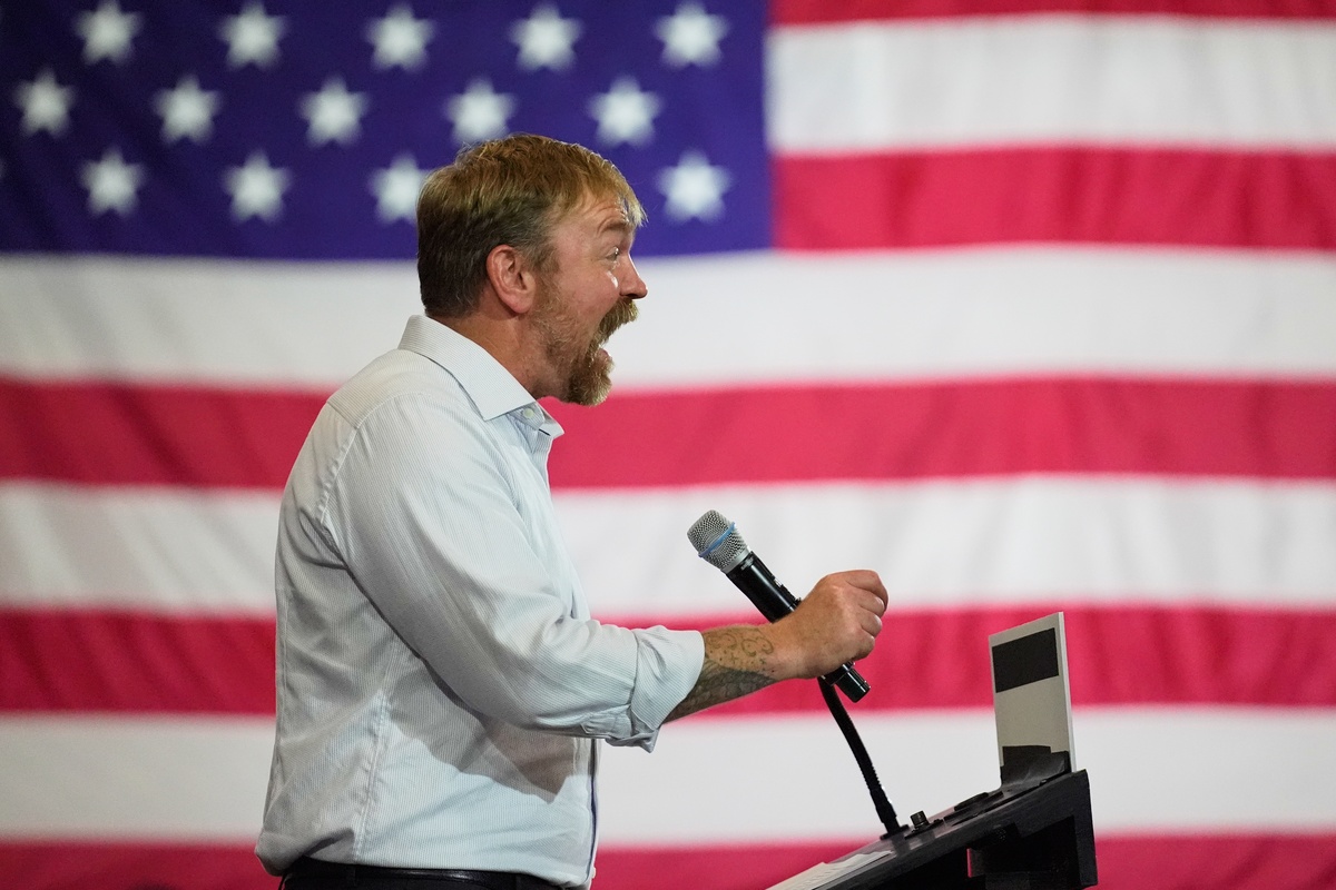 Graham Platner wins Democratic primary to face Susan Collins in November
