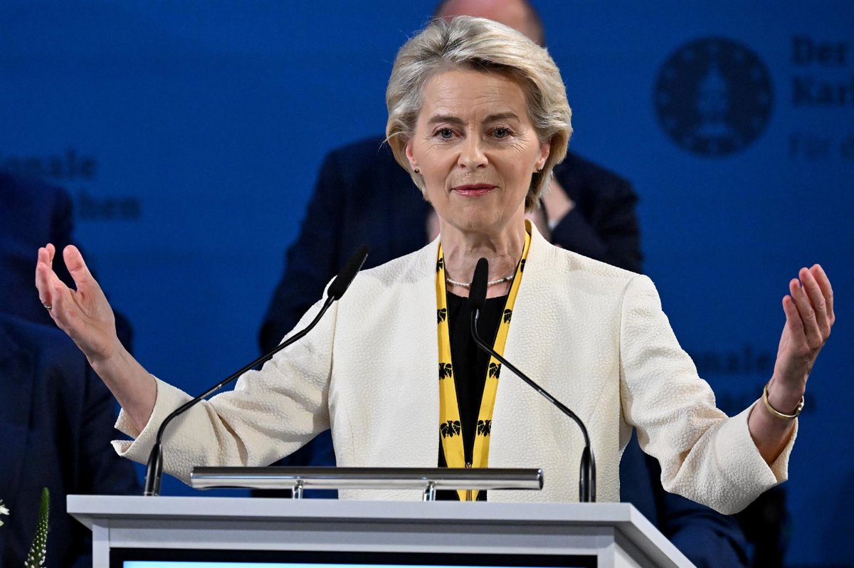 Von der Leyen carga contra tecnológicas que usan a menores como "mercancía" y pide retrasar el acceso a redes sociales