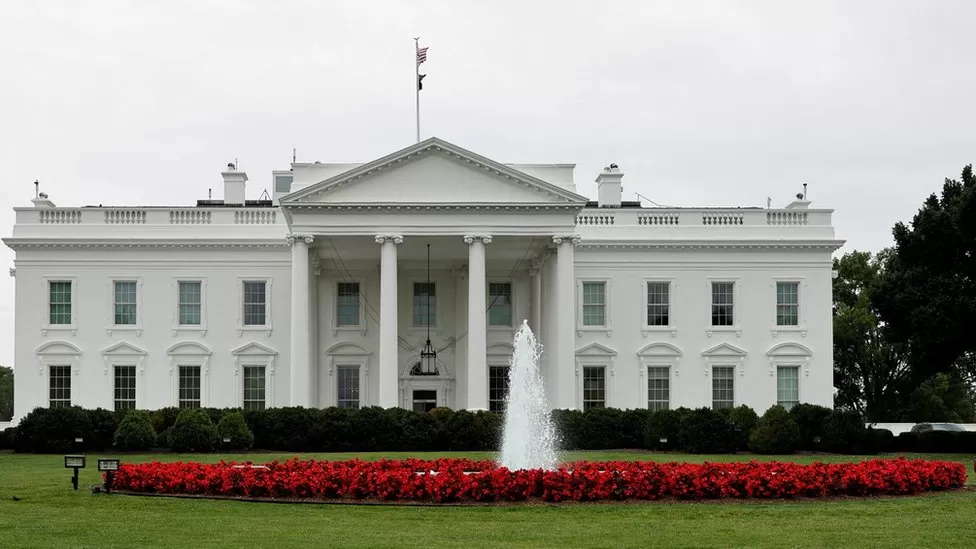White House staff told not to place bets on prediction markets