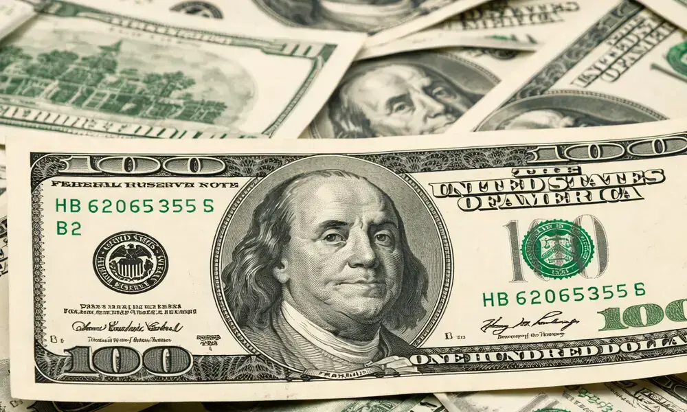 Dollar holds firm as risk of protracted Middle East war saps sentiment