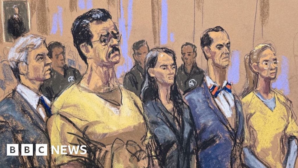 Watch: What it was like inside Maduro's court hearing