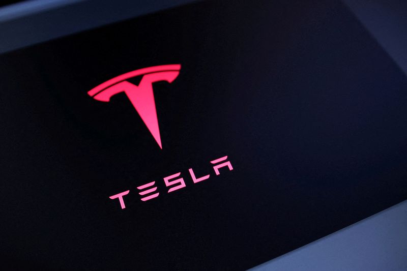Tesla's $25 billion spending plan tests investor faith in unproven AI bets