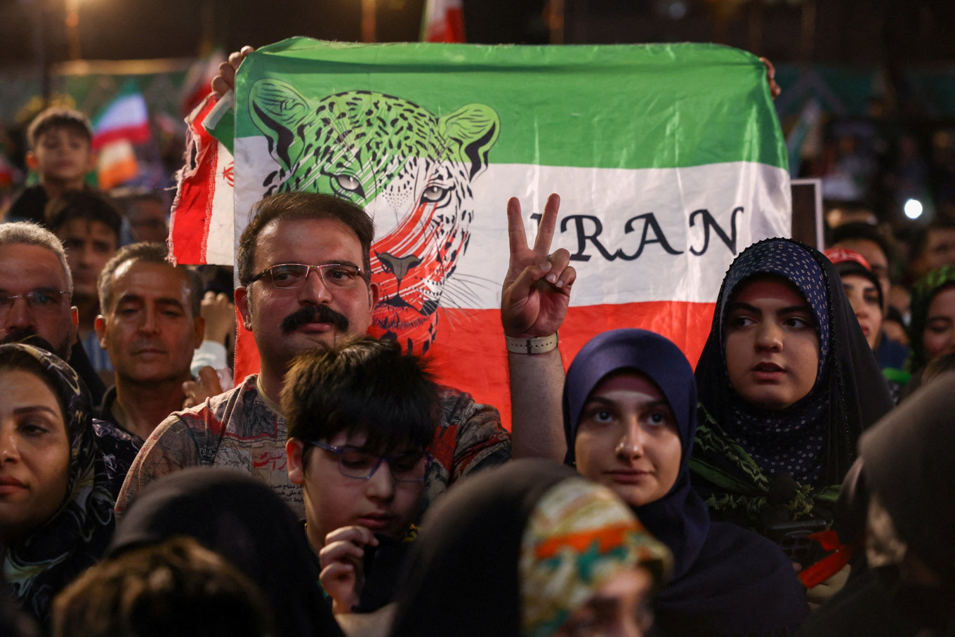 FIFA officials to meet Iranian FA to discuss World Cup, source says