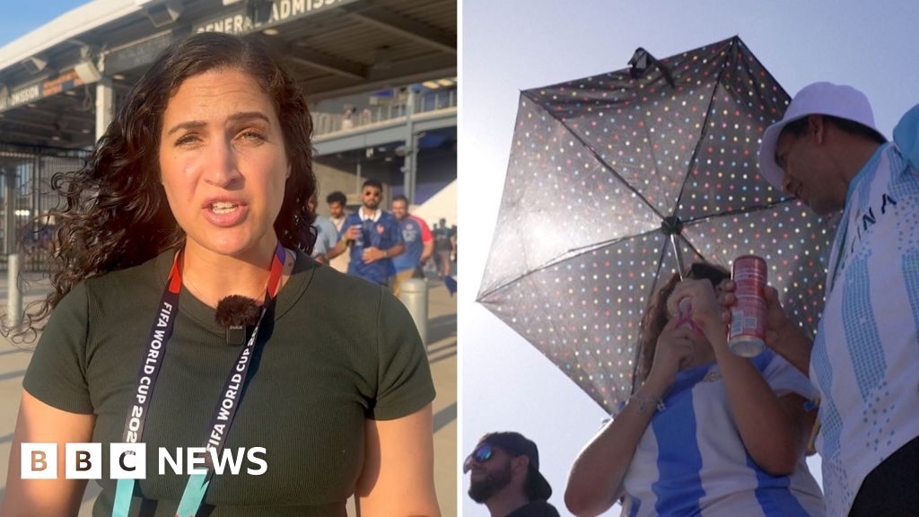 World Cup fans sweat through US 'heat dome'