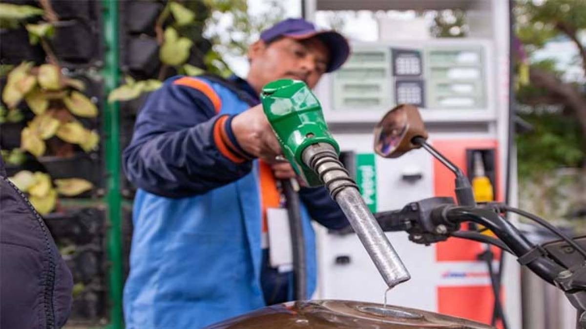 Govt drops 'petrol bomb' as petrol, diesel prices raised by Rs55/litre