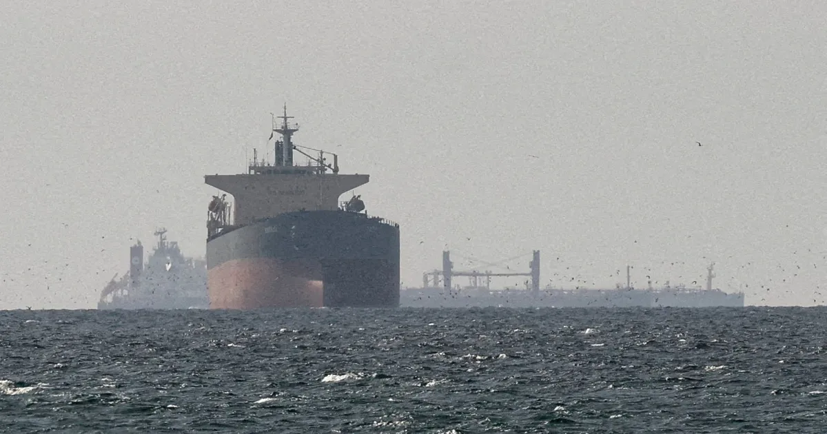 Iran fires missiles at Gulf after US targets Iranian radar sites