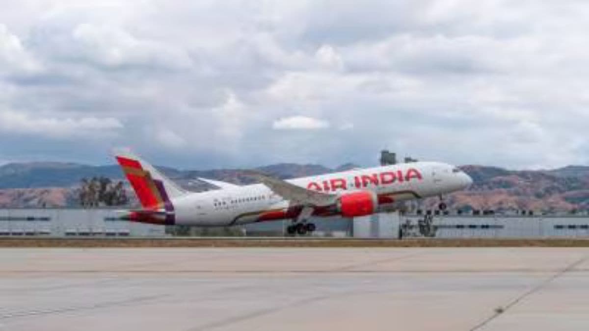 Air India CEO race: Singapore Airlines’ Vinod Kannan and insider Nipun Aggarwal emerge as top contenders: Report