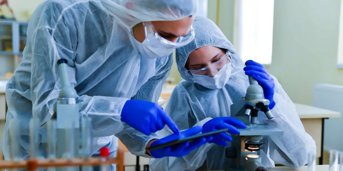 Oxford University working on new vaccine for Ebola