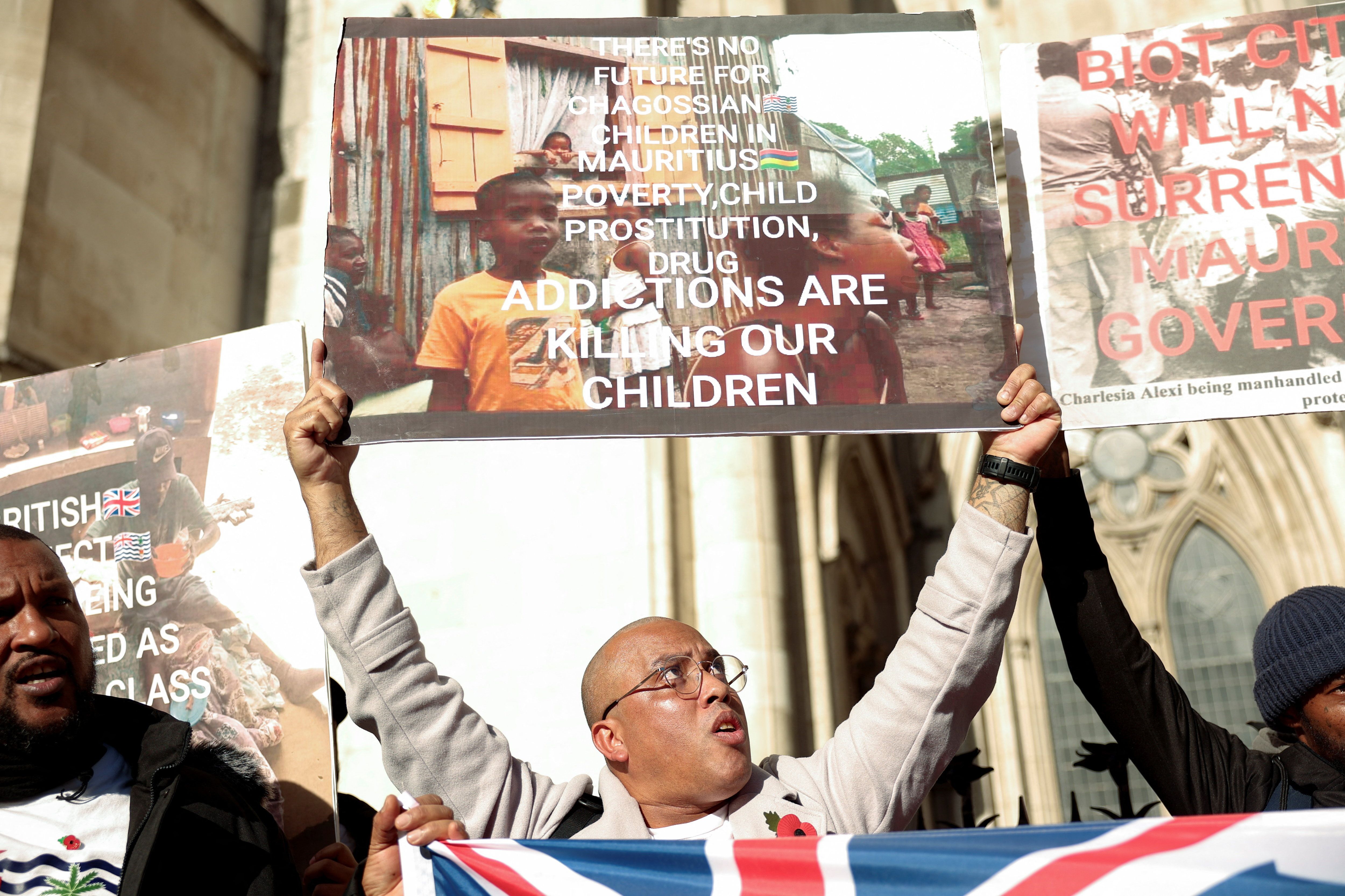 UK pauses its plan to cede Chagos Islands after US opposition