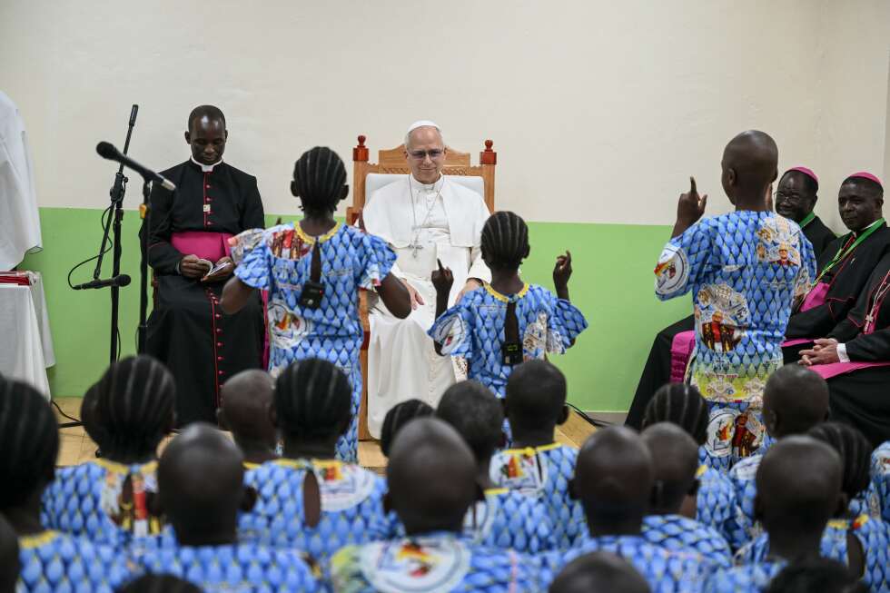 Pope demands the 'chains of corruption' be broken during visit to Cameroon