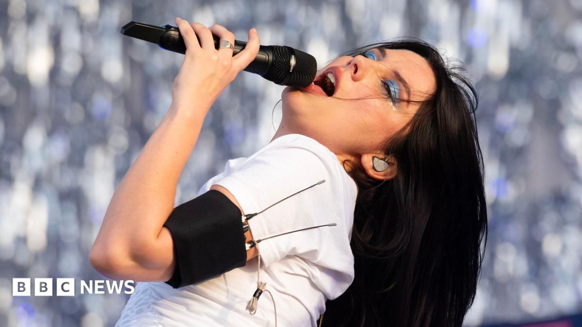 Wolf Alice cover Nirvana at emotional homecoming show