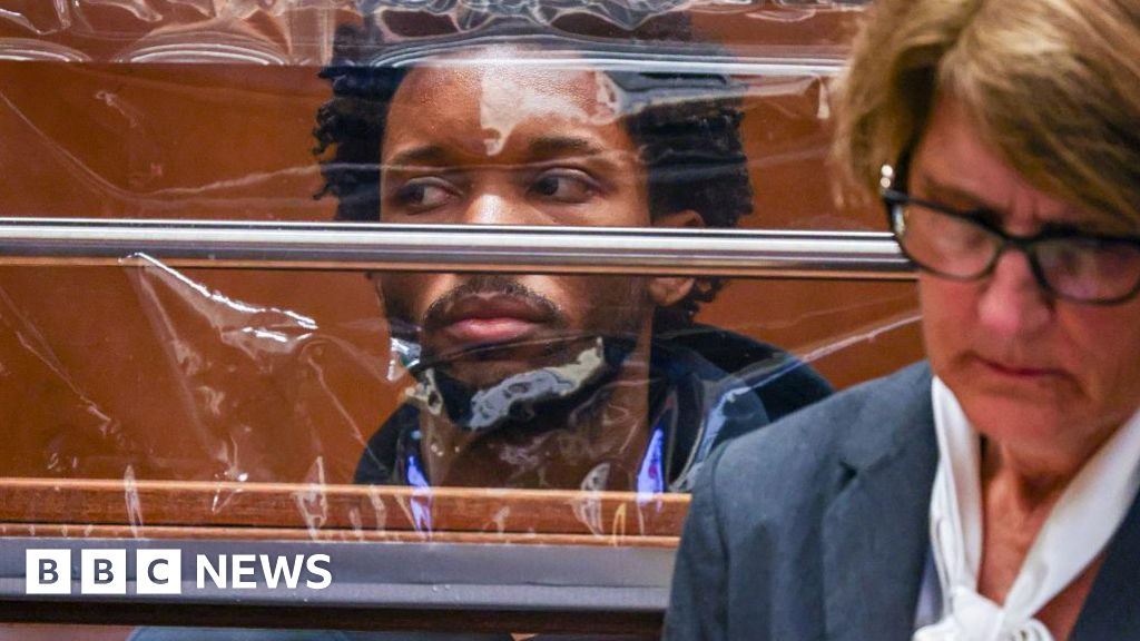 Singer D4vd had 'significant amount' of child sex abuse images when arrested, prosecutors say