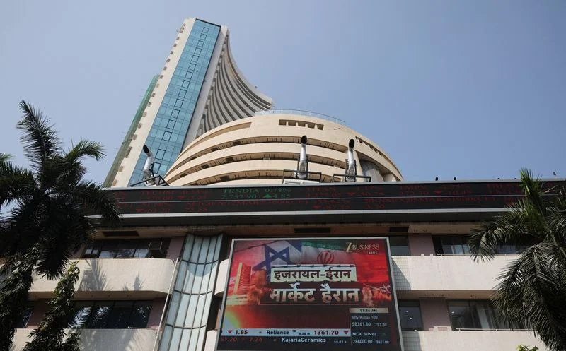 Indian equity benchmarks muted on caution over shaky US-Iran truce