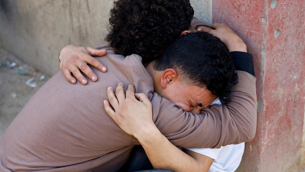 Ten killed in Israeli strikes and clashes between Hamas and militia in Gaza, local sources say