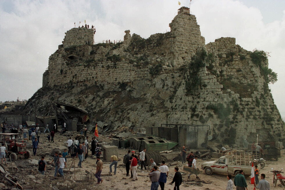 Israeli army captures strategic castle in Lebanon in deepest incursion into country in 26 years