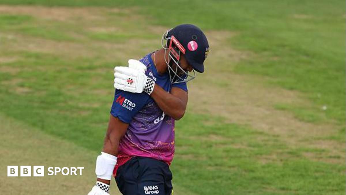 England opener Gay has shoulder injury scare