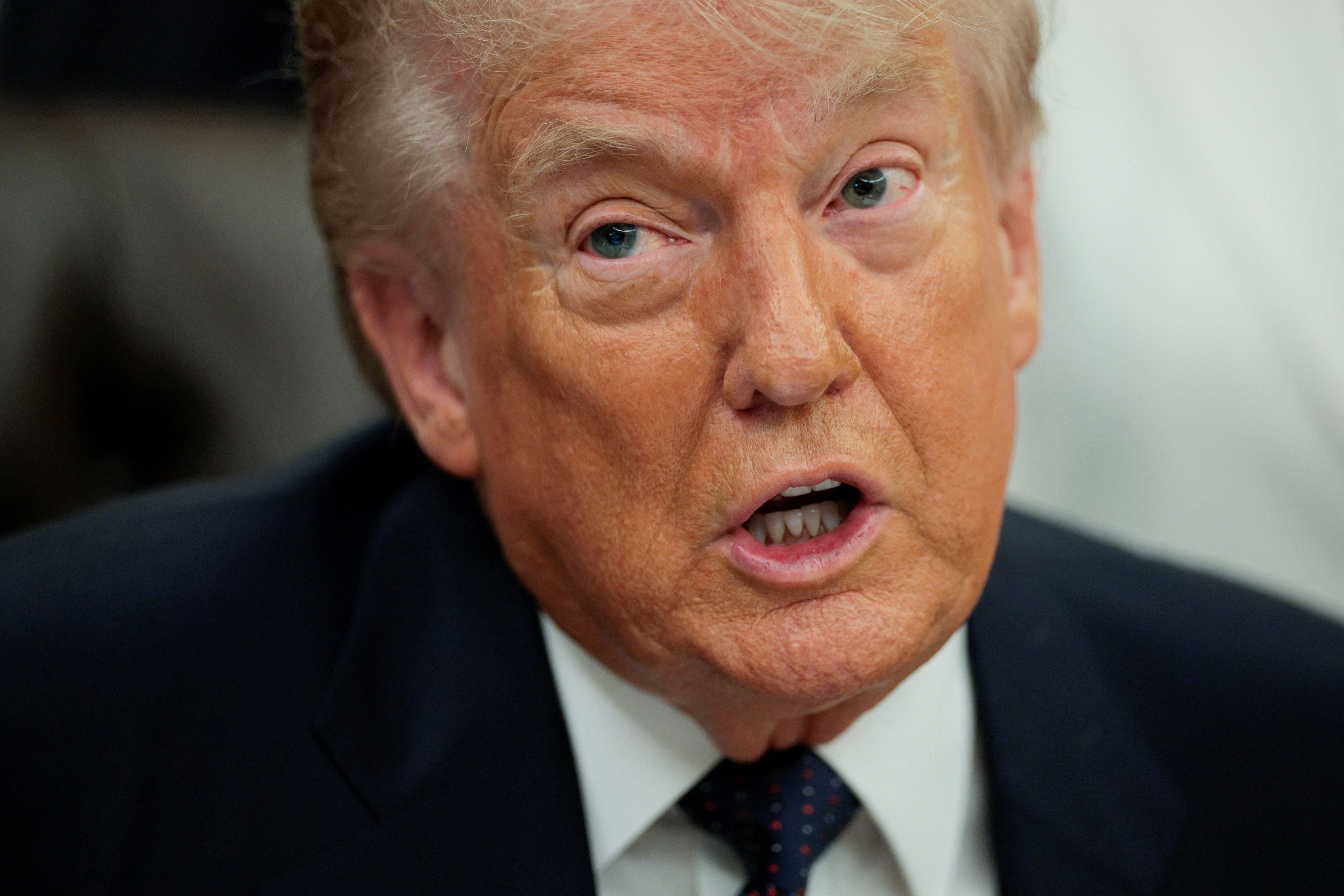 FAA contractor charged with making threat against Trump
