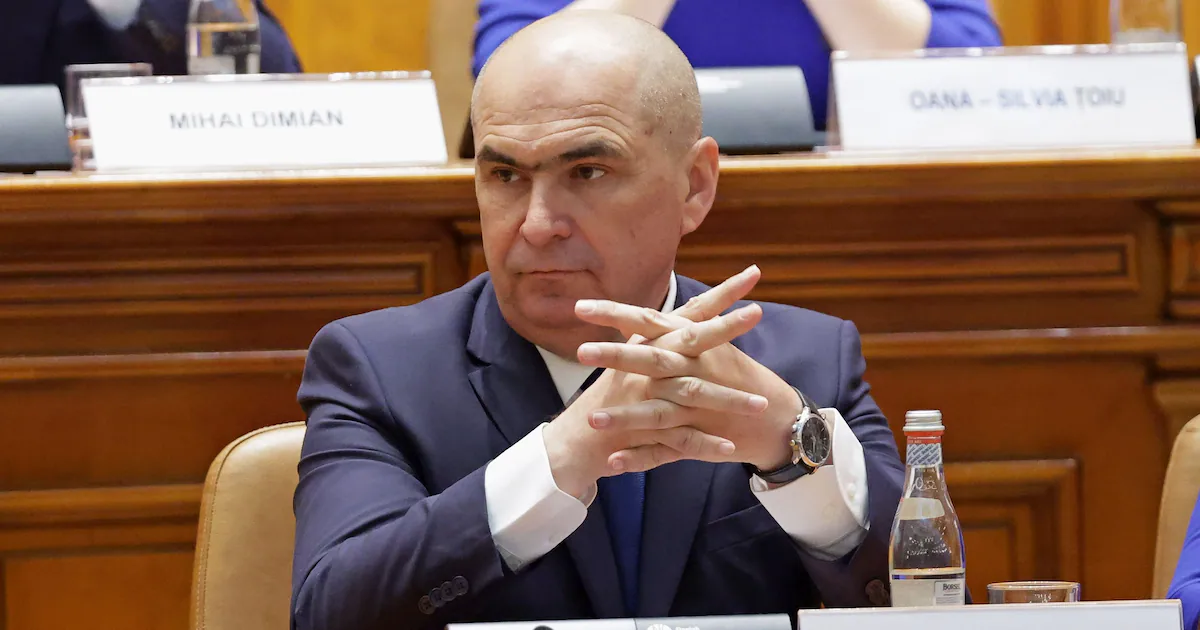 Romanian government collapses after no-confidence vote