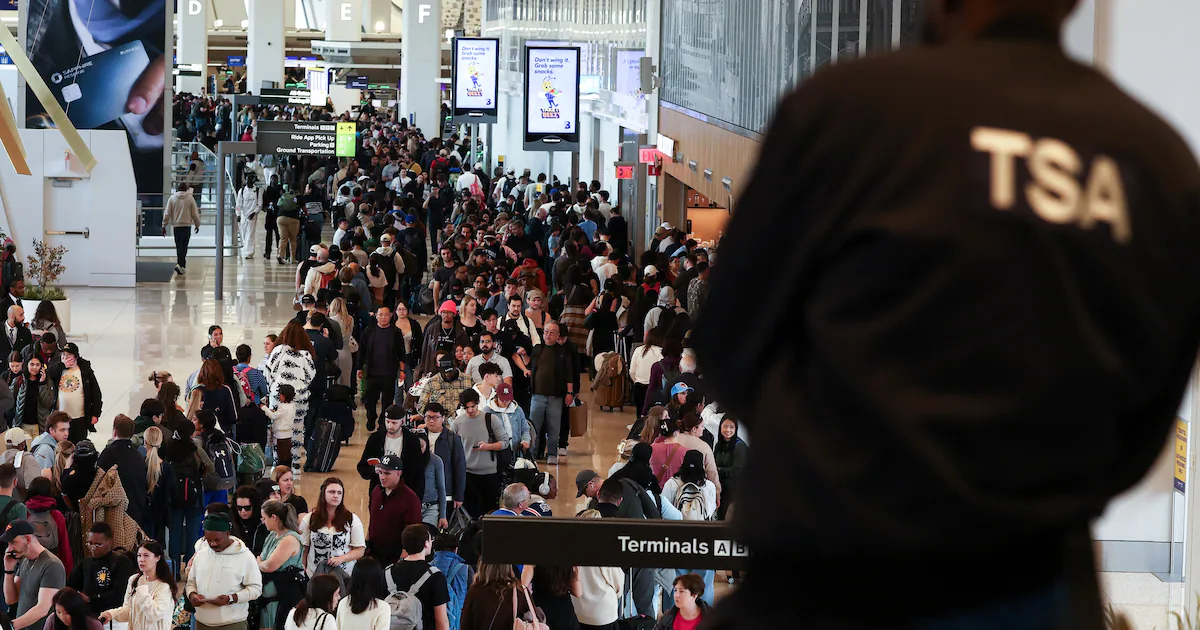 Airline Revokes Congress's VIP Perk Until They End Shutdown