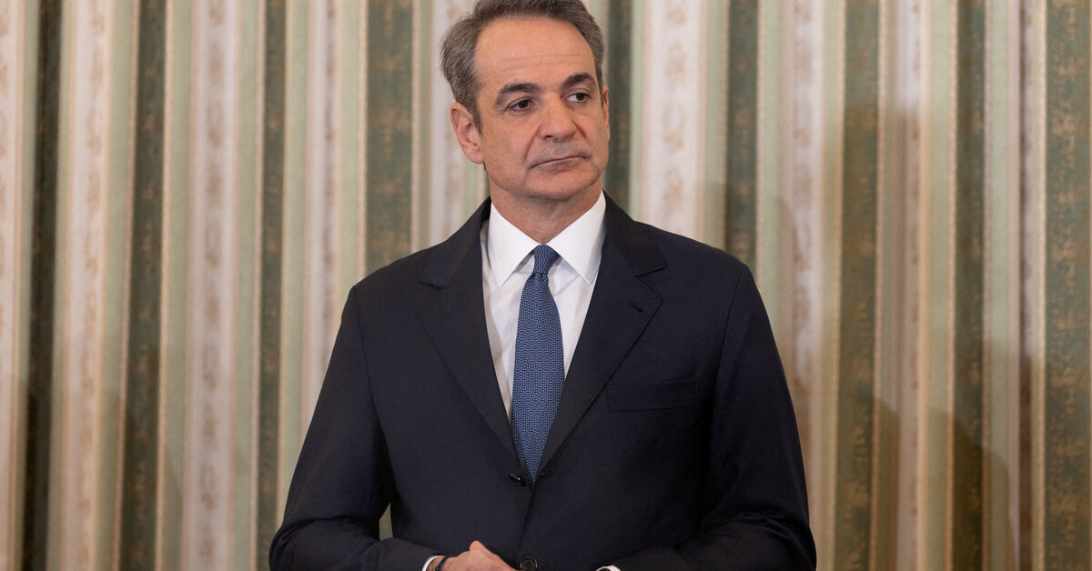 Greece to ban social media for under-15s from 2027, PM says