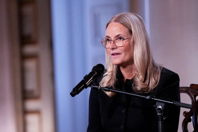 Norway’s crown princess placed on list for lung transplant, palace says